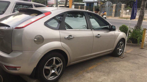 Bán gấp Ford Focus 1.8AT năm sản xuất 2010