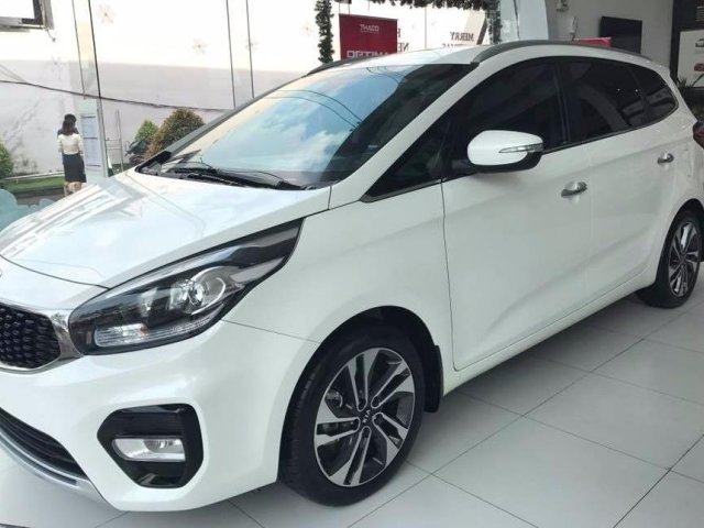 Bán ô tô Kia Rondo đời 2017, màu trắng, nhập khẩu giá cạnh tranh