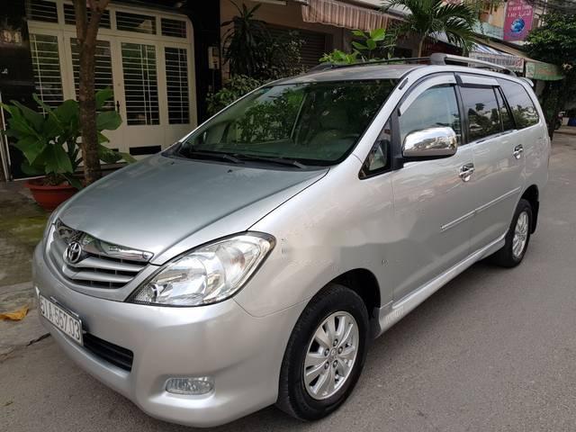 Cần bán lại xe Toyota Innova G năm 2009, màu bạc đã đi 82000 km, giá 425tr