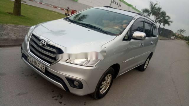 Cần bán xe Toyota Innova sản xuất năm 2008, màu bạc còn mới, giá tốt