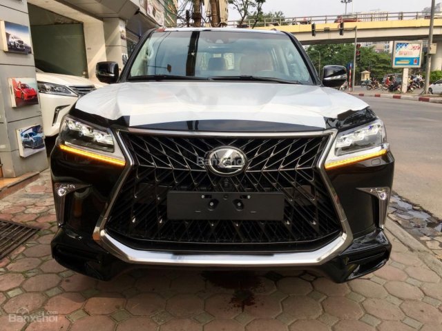 Cần bán Lexus LX 570S Super Sport năm sản xuất 2018, màu đen, xe nhập Trung Đông giá tốt - LH: 0948.256.912