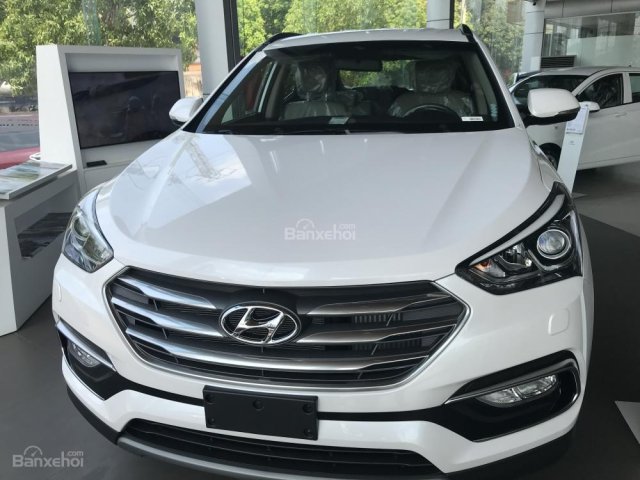 Bán Hyundai Santa Fe 2.4 AT tiêu chuẩn 2018, hỗ trợ vay 85% giá trị xe - Hotline: 0935.90.41.41 - 0948.94.55.99