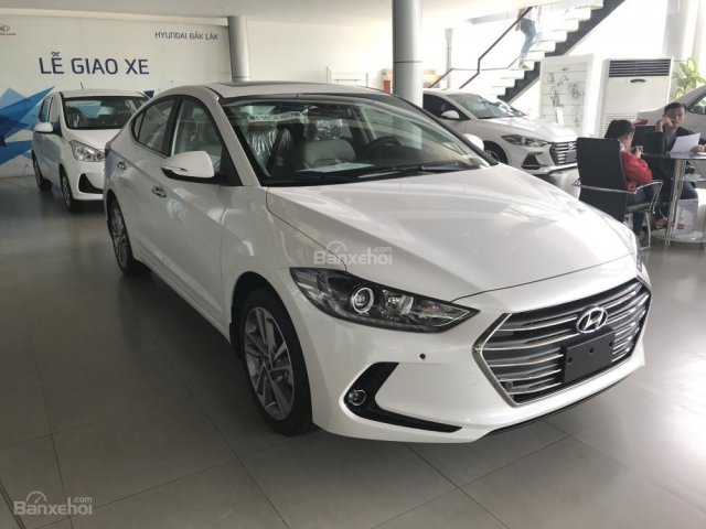 Bán Hyundai Elantra 2.0 AT full options, hỗ trợ trả góp 85% giá trị xe - Hotline: 0935.90.41.41 - 0948.94.55.99