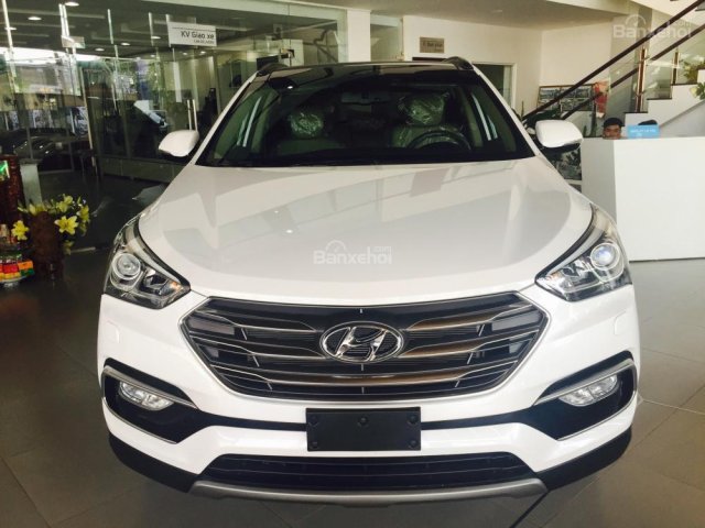 Bán Hyundai Santa Fe máy xăng 2018 - Màu trắng có sẵn giao ngay. Cam kết giá tốt - Hotline: 0976.307.467 - 0903.020.031