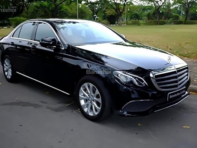 Bán ô tô Mercedes E200 sản xuất năm 2016, màu đen