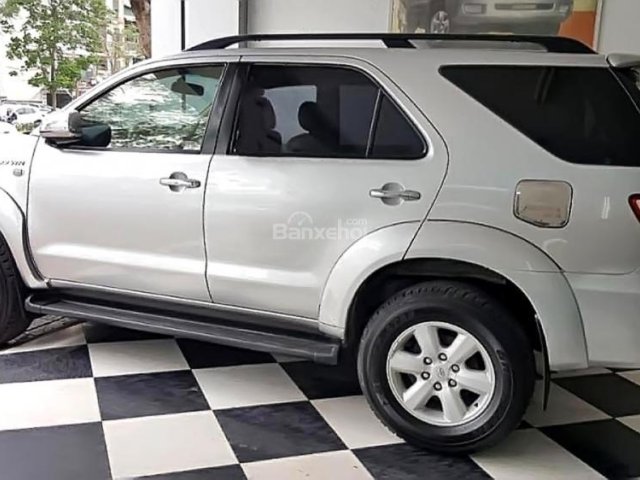 Bán ô tô Toyota Fortuner 2.7V 4x4 AT đời 2009, màu bạc  