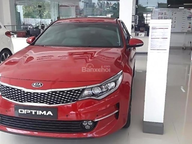 Bán xe Kia Optima 2.0 AT đời 2018, màu đỏ