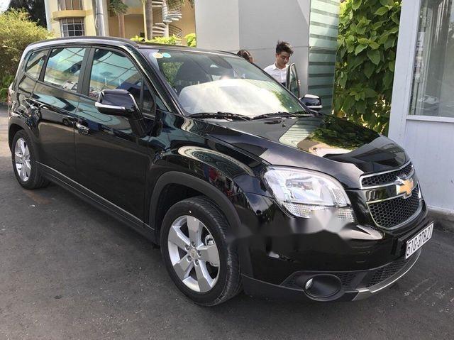 Cần bán xe Chevrolet Orlando đời 2018, màu đen, giá 579tr