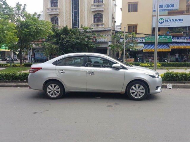 Cần bán gấp Toyota Vios G sản xuất năm 2016, màu bạc, giá tốt