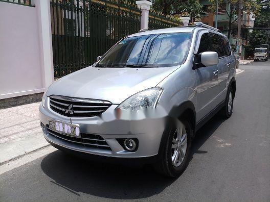 Cần bán lại xe Mitsubishi Zinger AT 2009, màu bạc ít sử dụng, 330 triệu