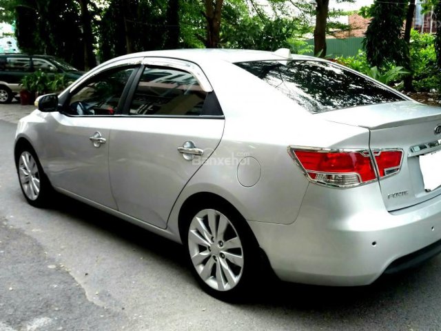 Bán rẻ Kia Forte, MT. 2010. Full options, xe tuyệt đẹp, chỉ 345tr