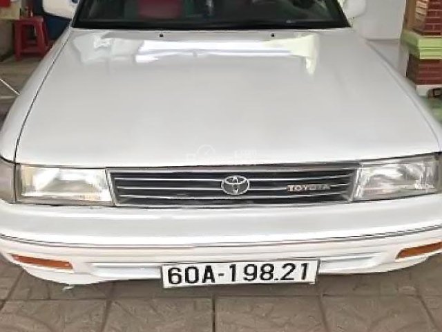 Bán Toyota Corona sản xuất năm 1990, màu trắng, nhập khẩu