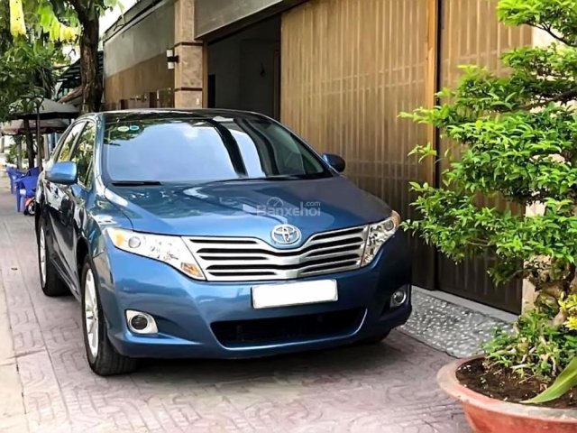 Bán xe Toyota Venza 4AWD 2010, màu xanh lam, nhập khẩu, bản full 2 cầu