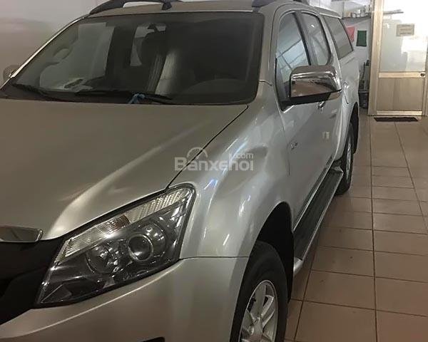 Bán xe Isuzu Dmax LS 2.5 4x2 MT đời 2017, màu bạc, nhập khẩu  