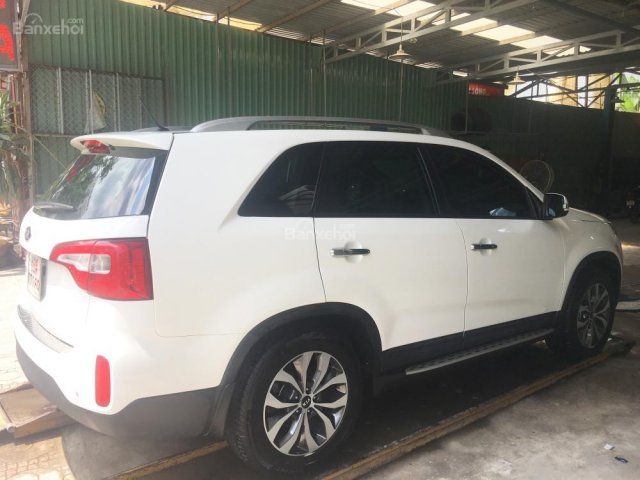 Bán xe Kia Sorento 2017 full Option, màu trắng