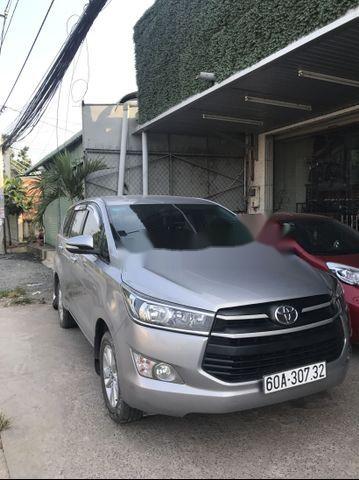 Cần bán Toyota Innova năm sản xuất 2016, màu bạc, 662 triệu