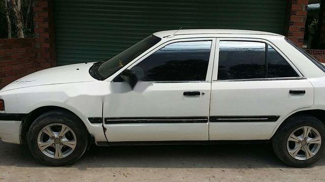 Cần bán xe Mazda 323 sản xuất năm 1996, màu trắng, 35tr