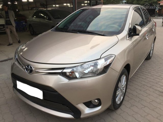 Cần bán xe Toyota Vios 1.5E MT sản xuất năm 2017, màu vàng cát, 525tr