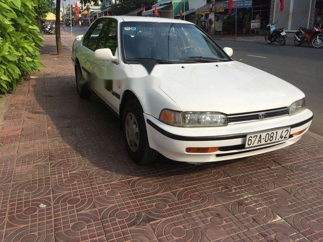 Bán xe Honda Accord đời 1992, màu trắng, 89 triệu