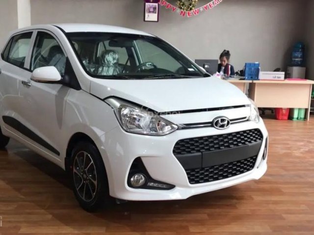 Bán Hyundai i10 đời 2018, màu trắng, giá rẻ nhất thị trường