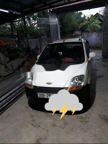 Cần bán Chevrolet Spark sản xuất năm 2010, màu trắng giá tốt