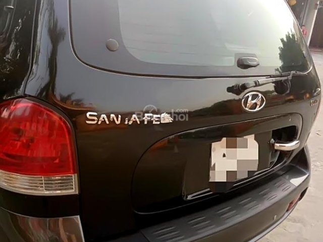 Cần bán Hyundai Santa Fe năm 2005, màu đen, nhập khẩu, gia đình sử dụng