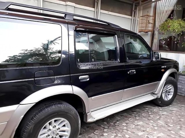 Chính chủ cần bán lại xe Ford Everest đời 2006, màu đen