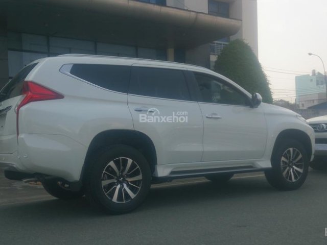 Bán xe Mitsubishi Pajero Sport năm 2018, nhập khẩu nguyên chiếc