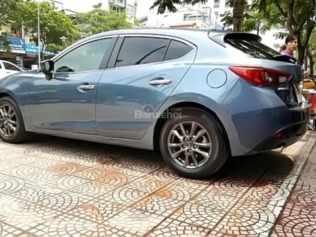 Cần bán Mazda 3 1.5 đời 2015, màu xanh lam như mới