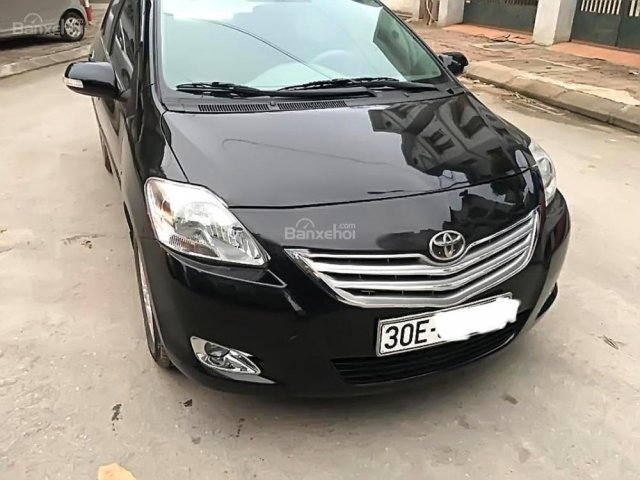 Cần bán gấp Toyota Vios năm sản xuất 2010, màu đen như mới, giá tốt