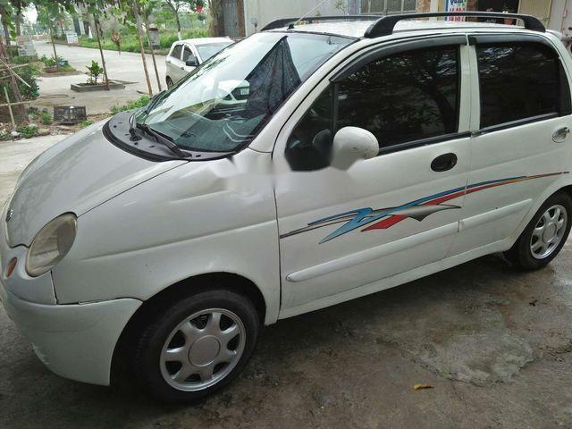 Cần bán Daewoo Matiz SE đời 2004, màu trắng,giá tốt