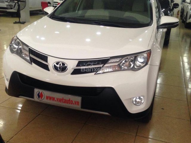 Bán xe Toyota RAV4 XLE sản xuất 2013, màu trắng, nhập khẩu