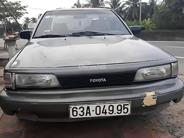 Cần bán xe Toyota Camry 2.0 MT sản xuất 1990, màu xám, nhập khẩu, giá chỉ 80 triệu