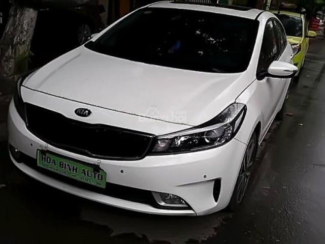 Cần bán xe Kia Cerato sản xuất năm 2018, màu trắng chính chủ, 610 triệu