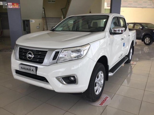 Cần bán xe Nissan Navara E sản xuất 2017, màu trắng, nhập khẩu nguyên chiếc, giá chỉ 625 triệu