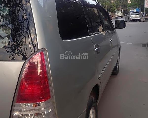 Cần bán lại xe Toyota Innova năm 2006, màu bạc giá cạnh tranh