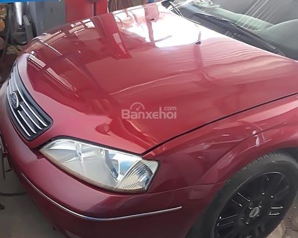 Cần bán lại xe Ford Mondeo sản xuất 2004, màu đỏ số tự động