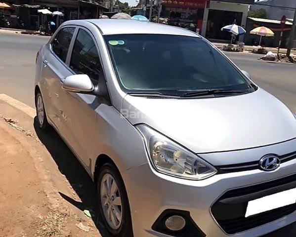 Cần bán xe Hyundai Grand i10 1.2 AT năm sản xuất 2015, màu bạc, nhập khẩu  