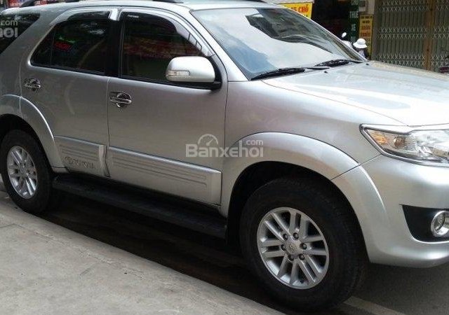 Bán nhanh Fortuner V 2013, máy xăng, hai cầu