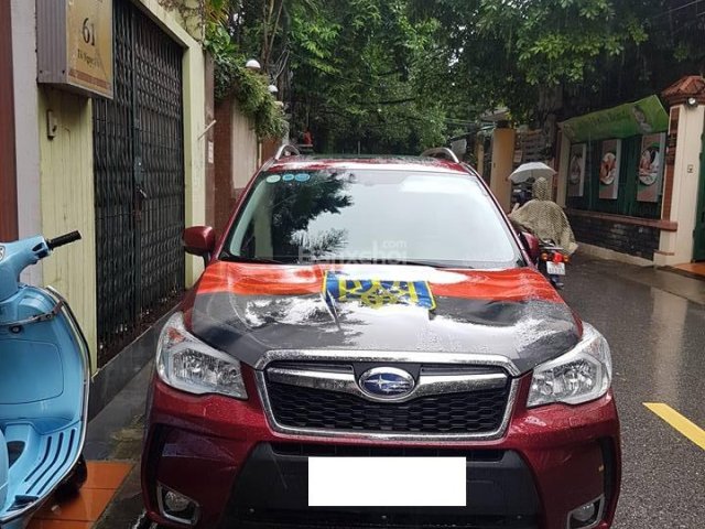 Cần bán xe Subaru Forester xt at 2013 tự động màu đỏ