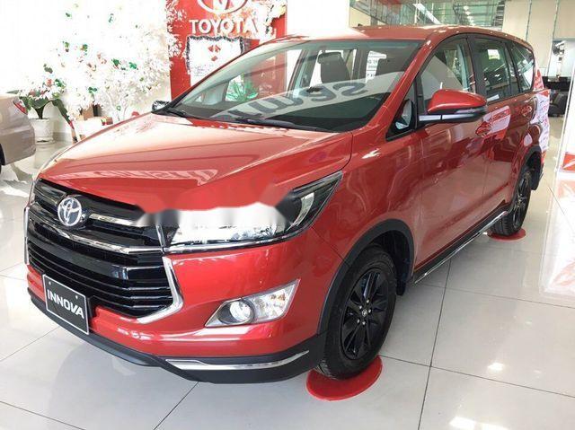 Bán Toyota Innova năm 2018, màu đỏ