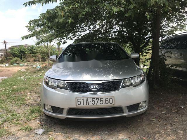 Cần bán Kia Forte đời 2010, màu bạc, giá chỉ 345 triệu