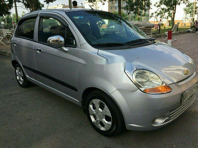 Cần bán gấp Chevrolet Spark MT sản xuất năm 2009, màu bạc