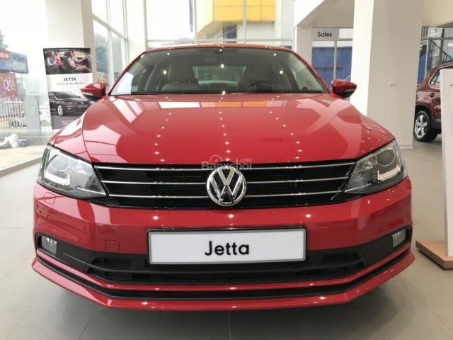 Bán ô tô Volkswagen Jetta 1.4 tuborl tăng áp sản xuất năm 2017, màu đỏ, nhập khẩu nguyên chiếc
