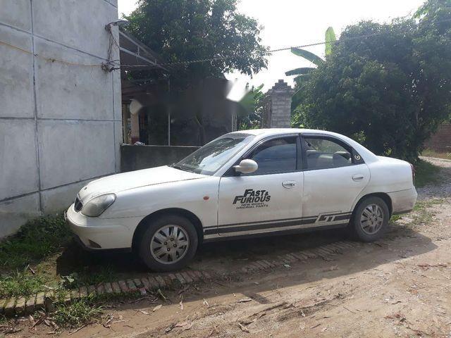 Cần bán lại xe Daewoo Nubira đời 2001, màu trắng