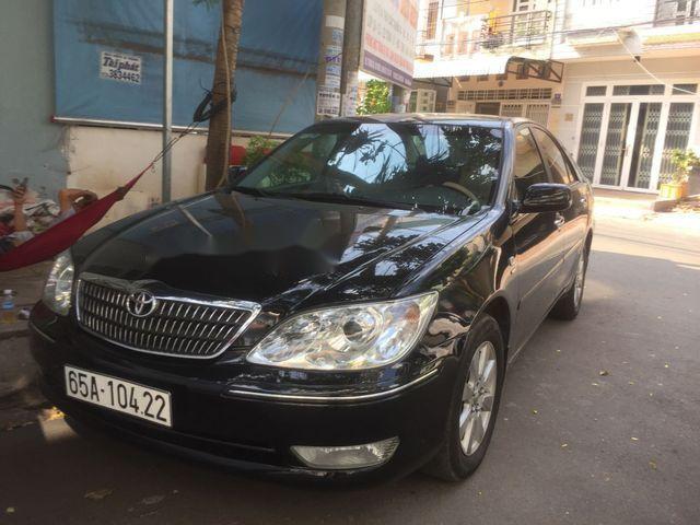 Bán xe Toyota Camry năm 2003, màu đen 