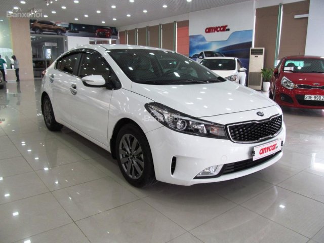 Bán xe Kia Cerato 1.6MT 2016, màu trắng, giá tốt