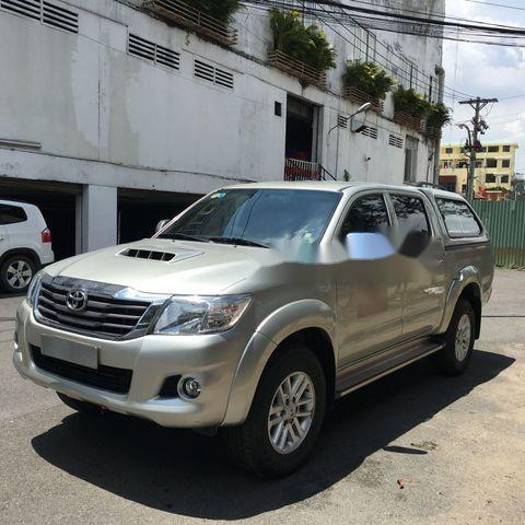 Bán xe Toyota Hilux 2.5 E đời 2013 đã đi 49.000km, giá chỉ 475 triệu