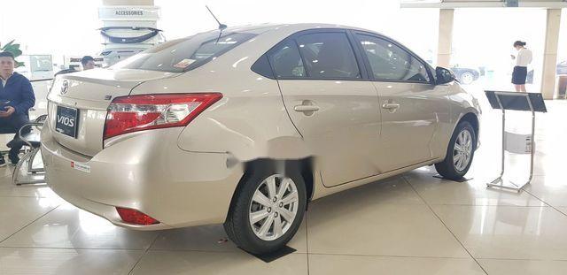 Cần bán xe Toyota Vios 1.5E MT đời 2018, giá tốt