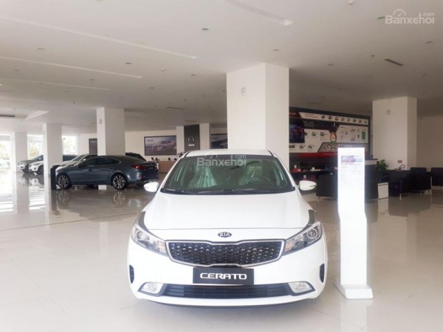 Bán Kia Cerato 1.6 MT đời 2018, màu trắng